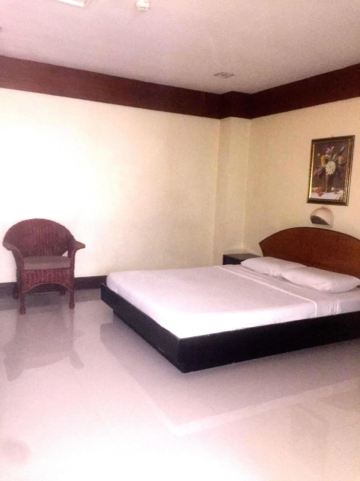 סבו Paragon Suites מראה חיצוני תמונה